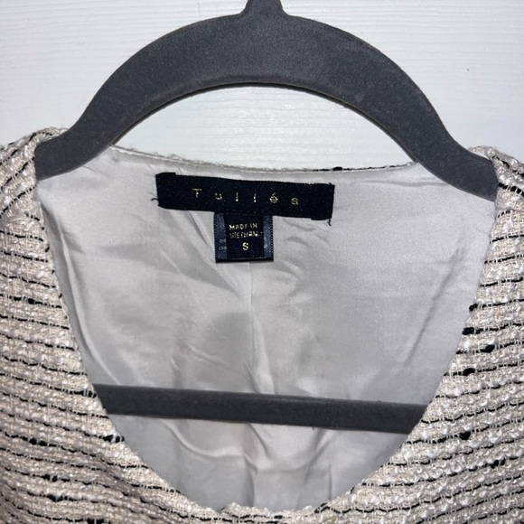 Tullie Textured Button-Down Vest in Cream and Black Small - Picture 2 of 3